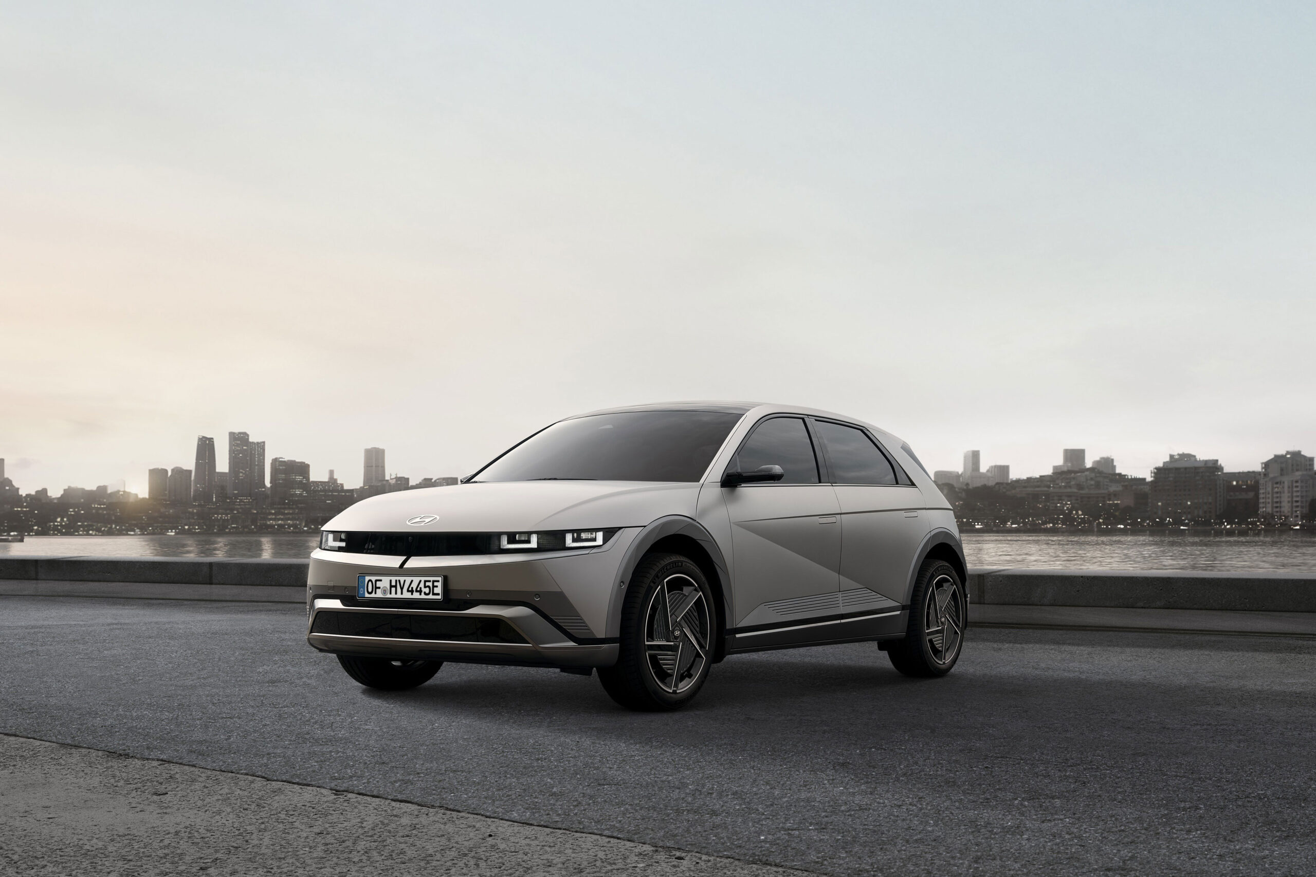 IONIQ 5 að utan
